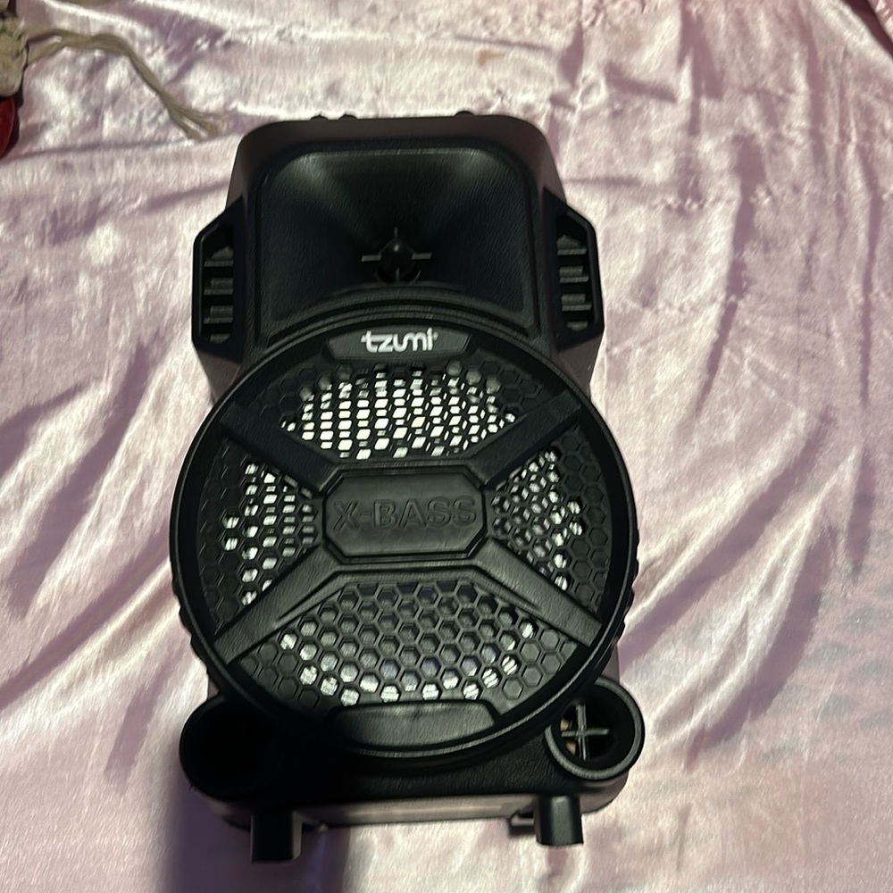 tzumi speaker